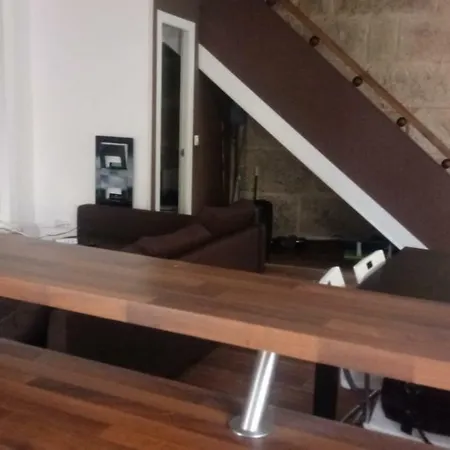 Casa Urbana En * Marín