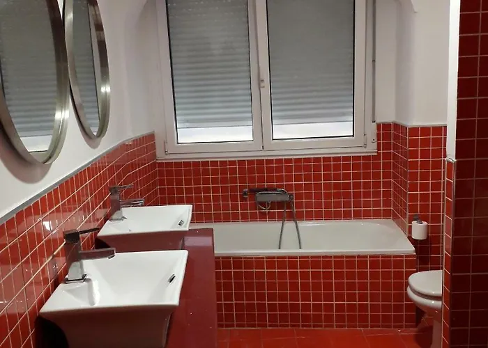 Casa Urbana En * Marín